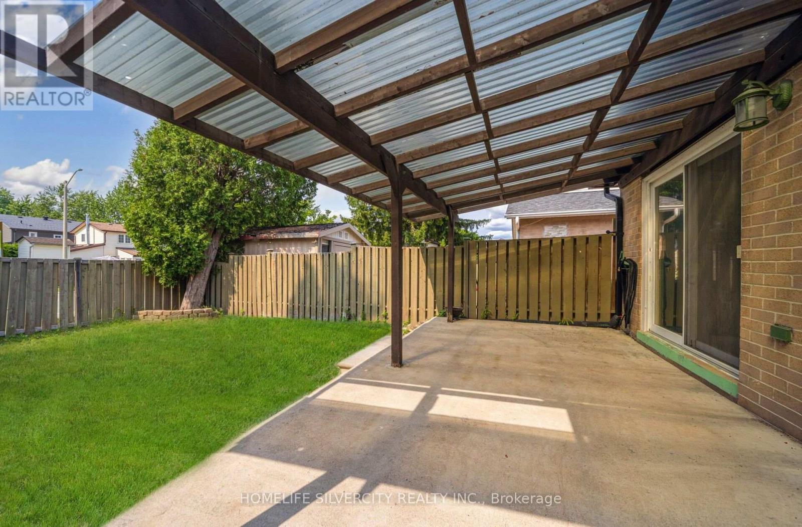 3 Hapsbury Square, Brampton, Ontario  L6S 1Y7 - Photo 39 - W13681018