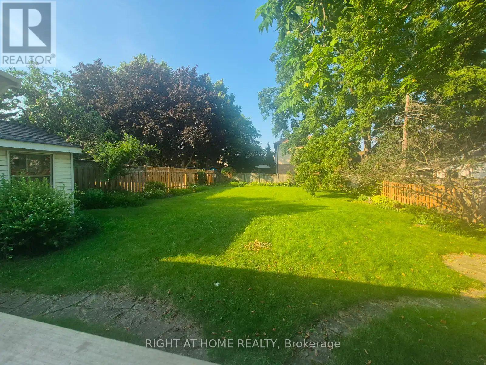 755 Maple Avenue, Burlington, Ontario  L7S 2K1 - Photo 2 - W13681026