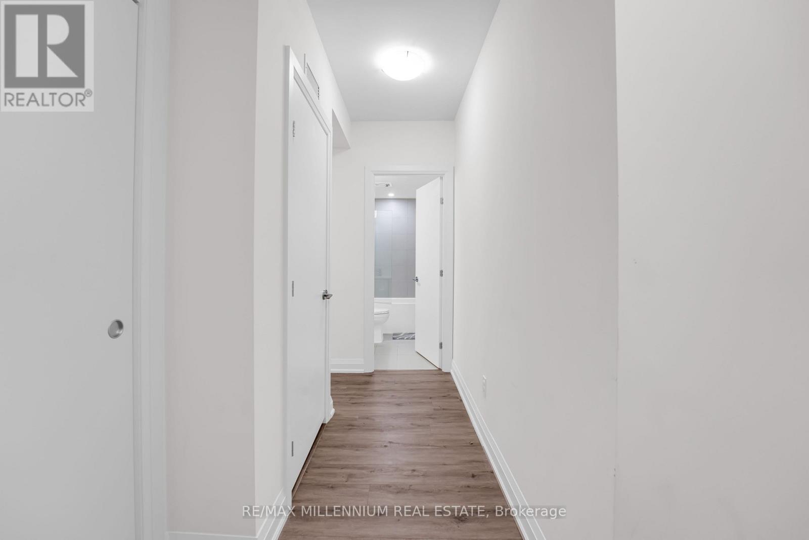 1011 - 385 Winston Road, Grimsby, Ontario  L3M 4E8 - Photo 4 - X13681040