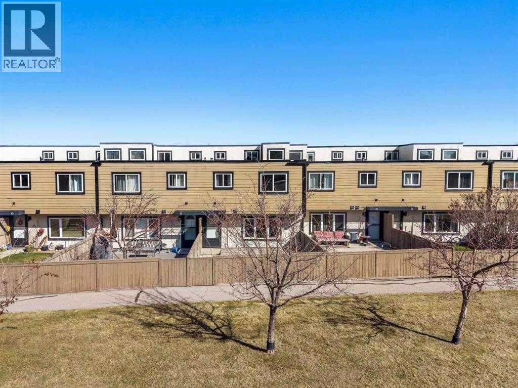 41, 3809 45 Street SW, Calgary, Alberta  T3E 3H4 - Photo 4 - A2328178