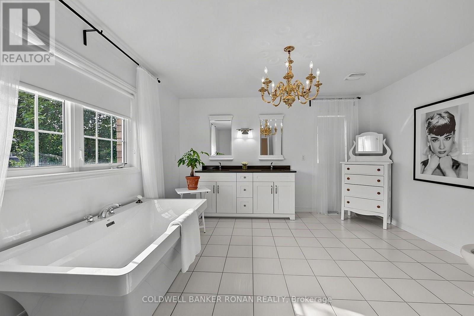 71 Cauthers Crescent, New Tecumseth, Ontario  L9R 0L2 - Photo 19 - N13526224