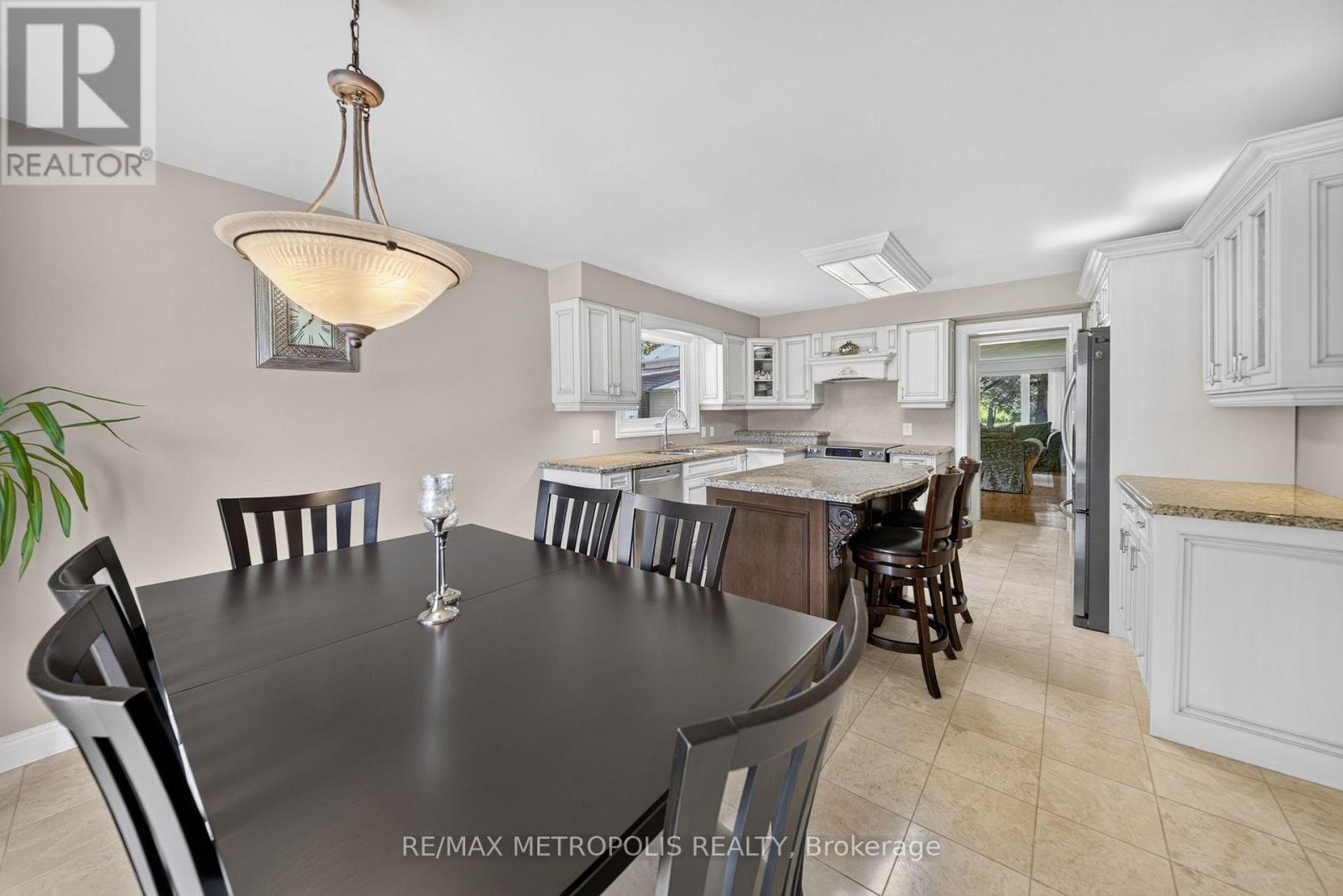 6370 Hillsdale Drive, Whitchurch-Stouffville, Ontario  L4A 3B8 - Photo 12 - N13680236