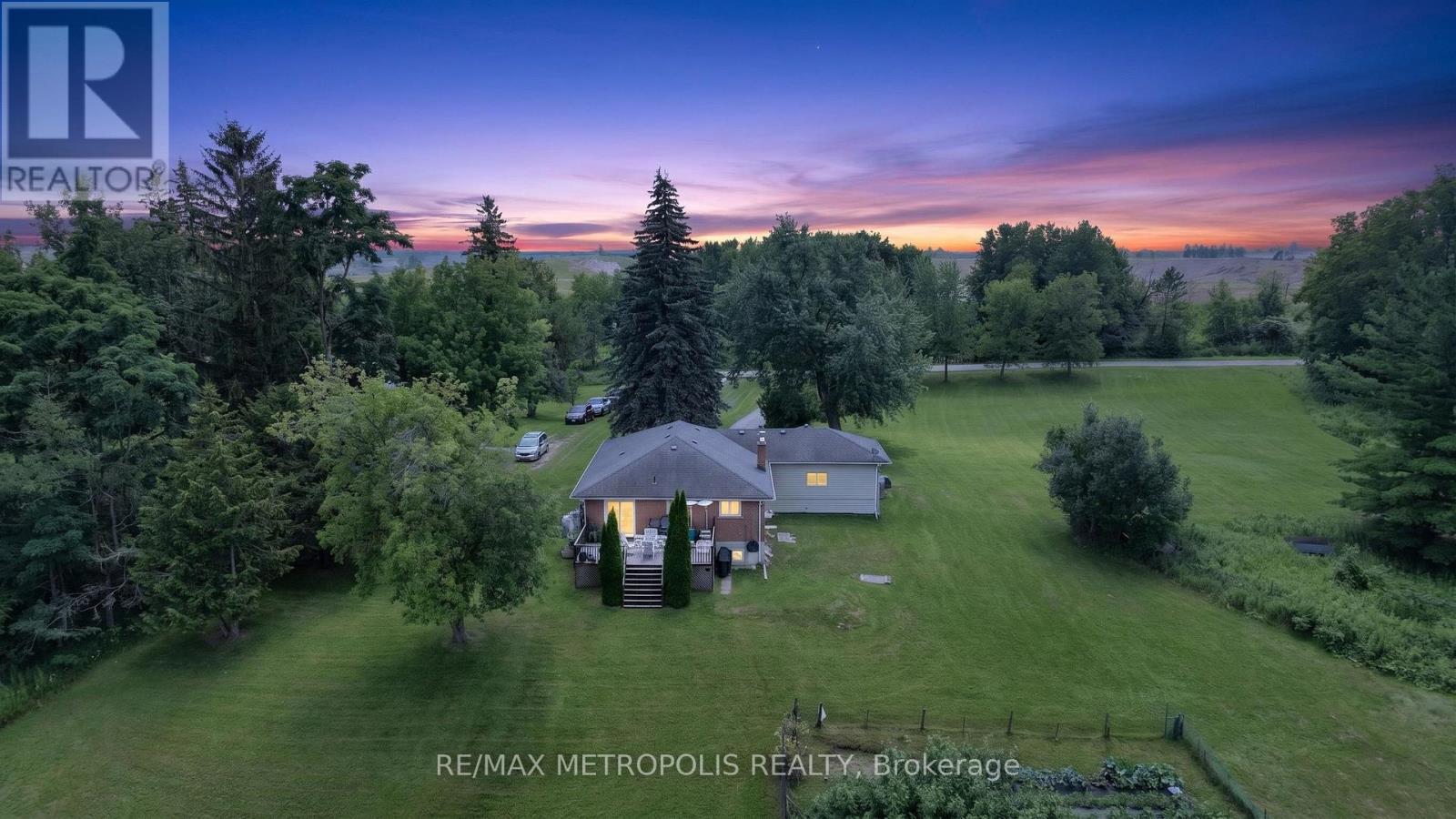 6370 Hillsdale Drive, Whitchurch-Stouffville, Ontario  L4A 3B8 - Photo 5 - N13680236