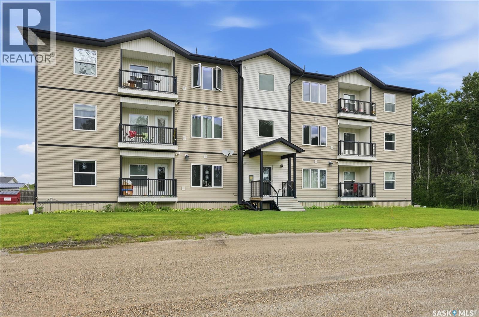 1202&1212 Dauncey Drive, Rocanville, Saskatchewan  S0A 3L0 - Photo 3 - SK044961
