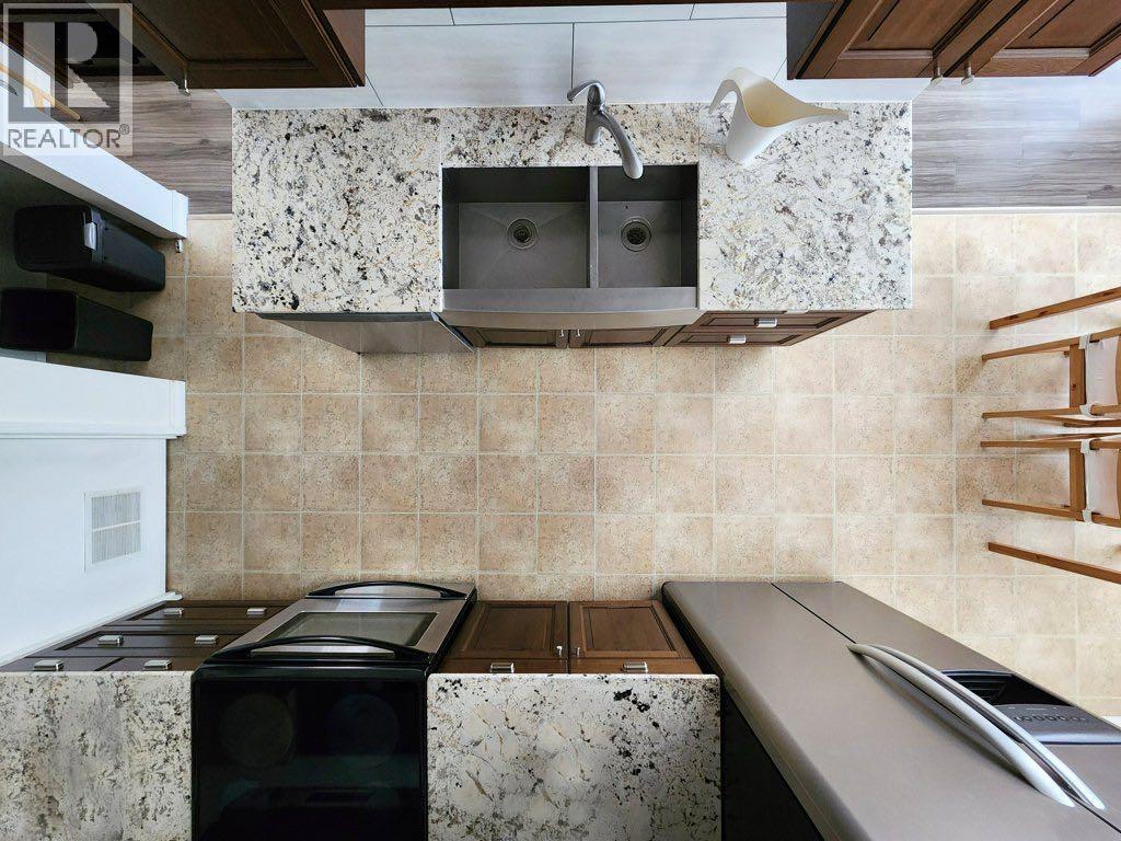 22, 5 Acadia Road W, Lethbridge, Alberta  T1K 3X8 - Photo 10 - A2329939