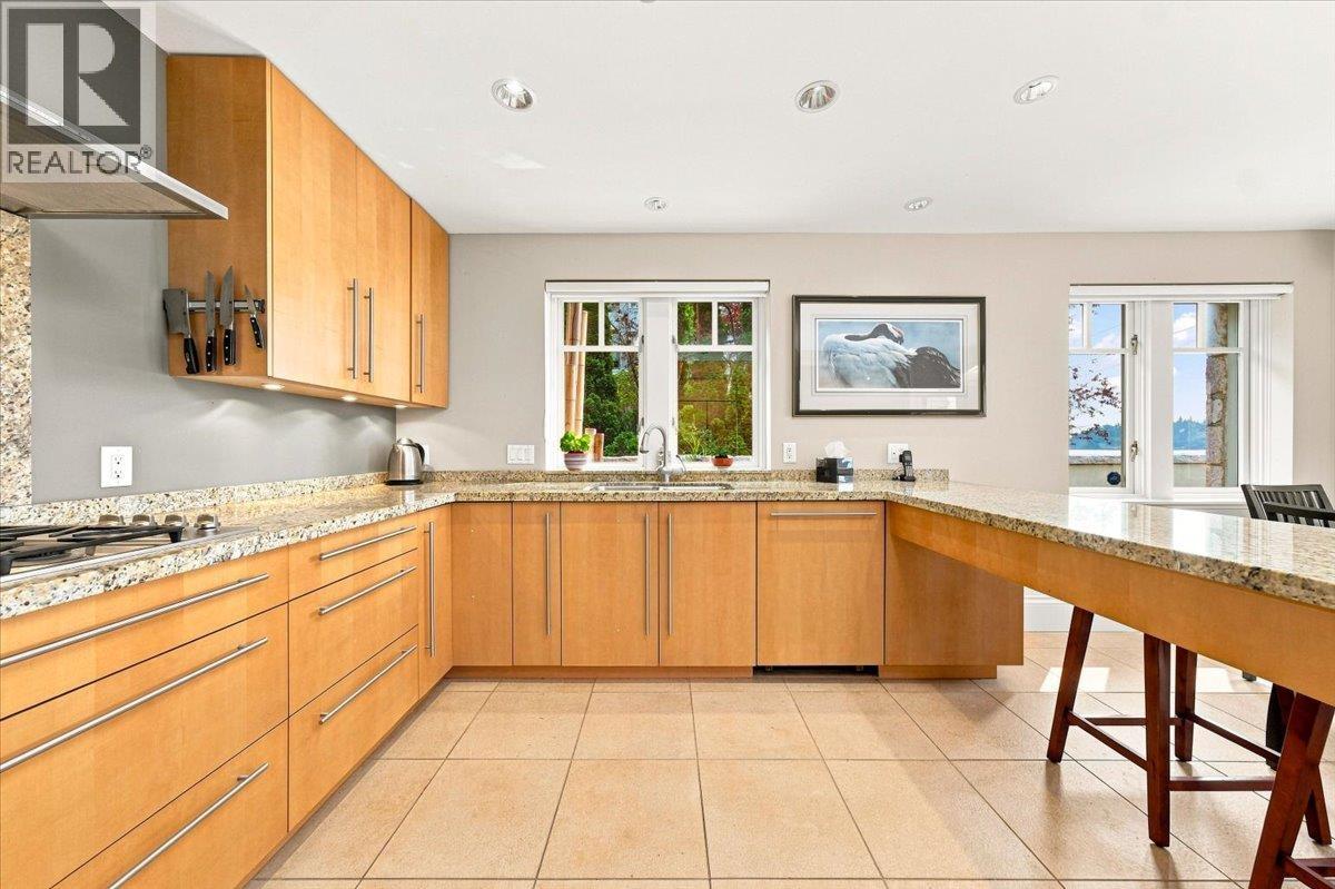 1952 Bellevue Avenue, West Vancouver, British Columbia V7V 1B5 - Photo 14 - R3154057