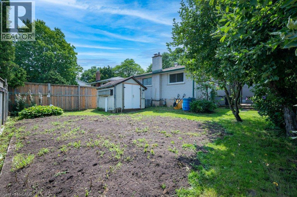 634 Cedargrove Place, Waterloo, Ontario  N2L 4Y9 - Photo 39 - 40855348