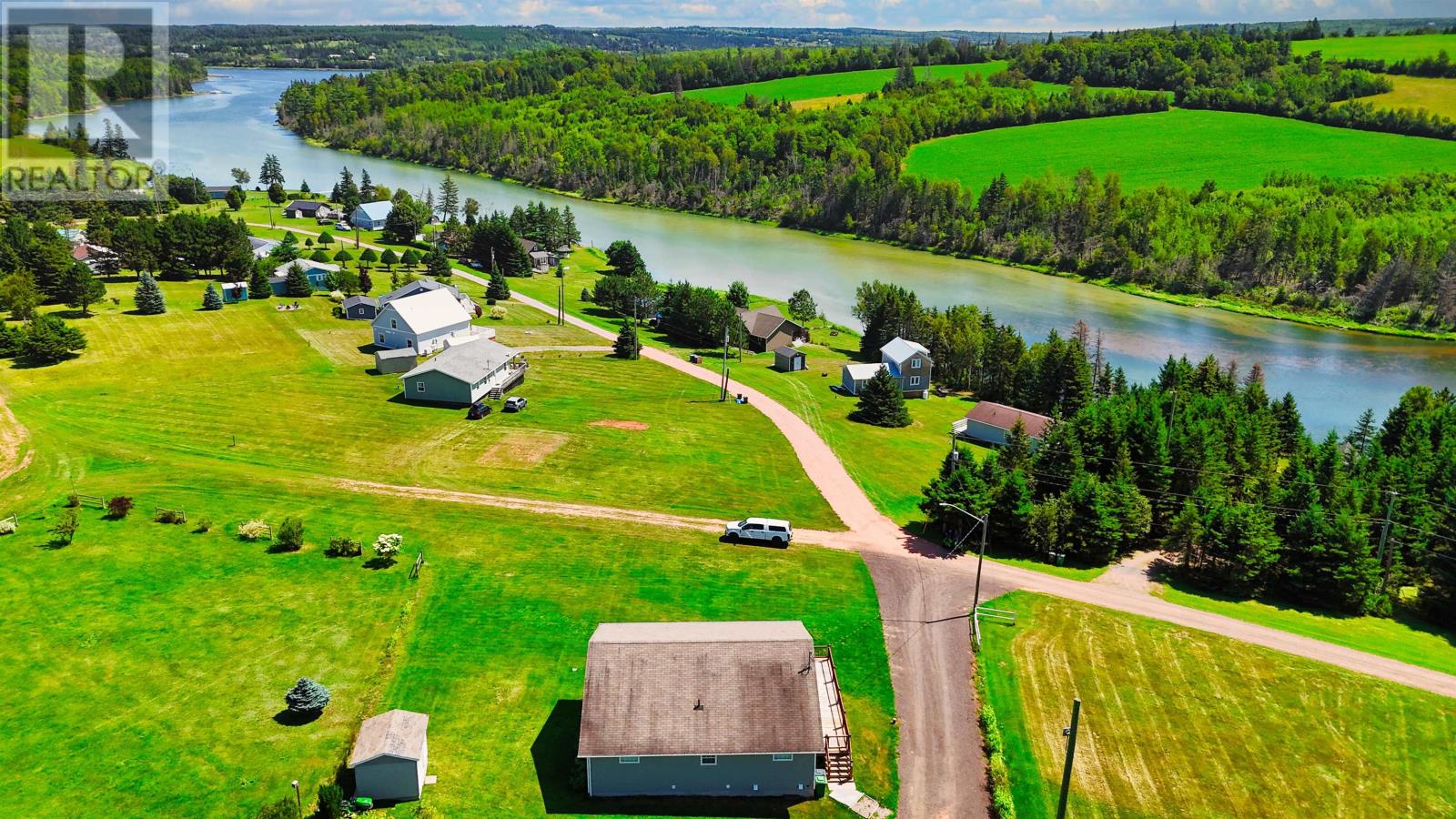 65 Riverview Dr, New London, Prince Edward Island  C0B 1M0 - Photo 5 - 202620537