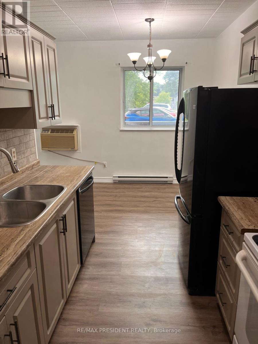 111 - 29 West Avenue W, Kitchener, Ontario N2M 5E4 - Photo 5 - X13645120