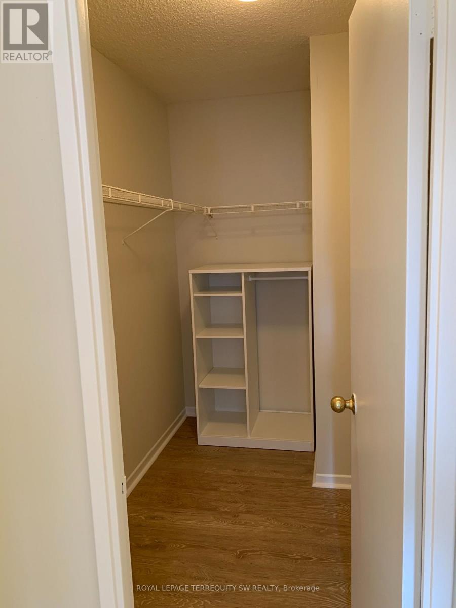 1212 - 44 St. Joseph Street, Toronto, Ontario  M4Y 2W4 - Photo 11 - C13681050