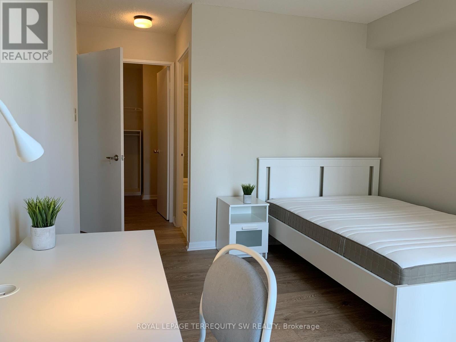 1212 - 44 St. Joseph Street, Toronto, Ontario  M4Y 2W4 - Photo 9 - C13681050
