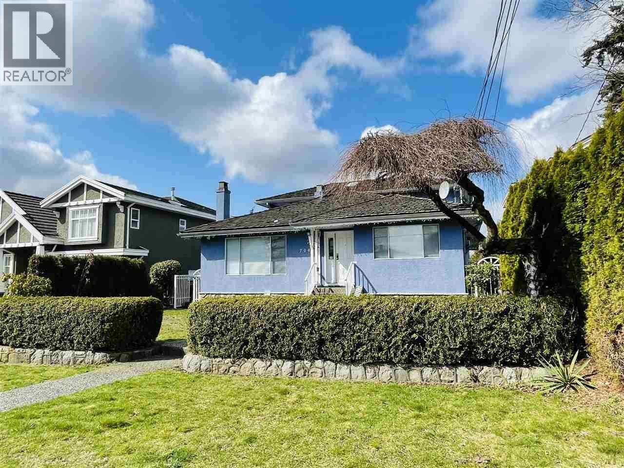 7041 Willingdon Avenue, Burnaby, British Columbia  V5J 3R4 - Photo 1 - R3155602