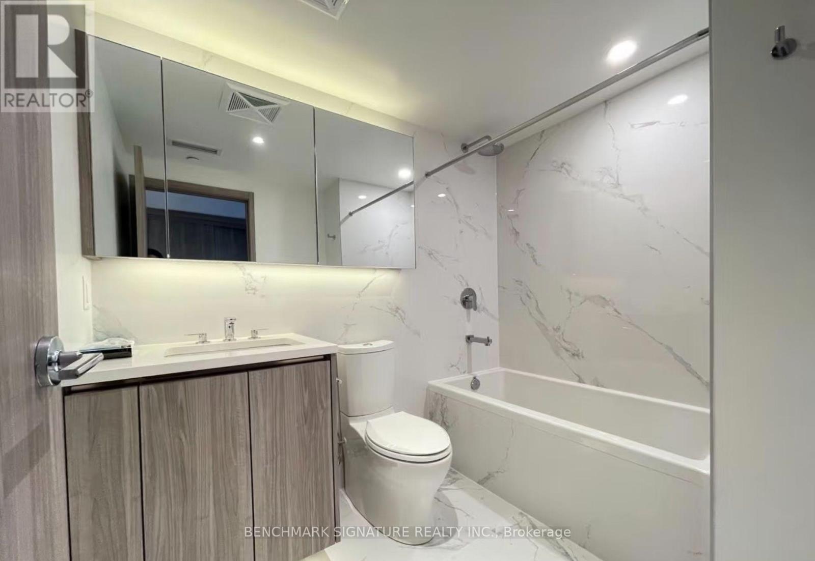 V306 - 25 Mcmahon Drive, Toronto, Ontario  M2K 0J1 - Photo 4 - C13679018