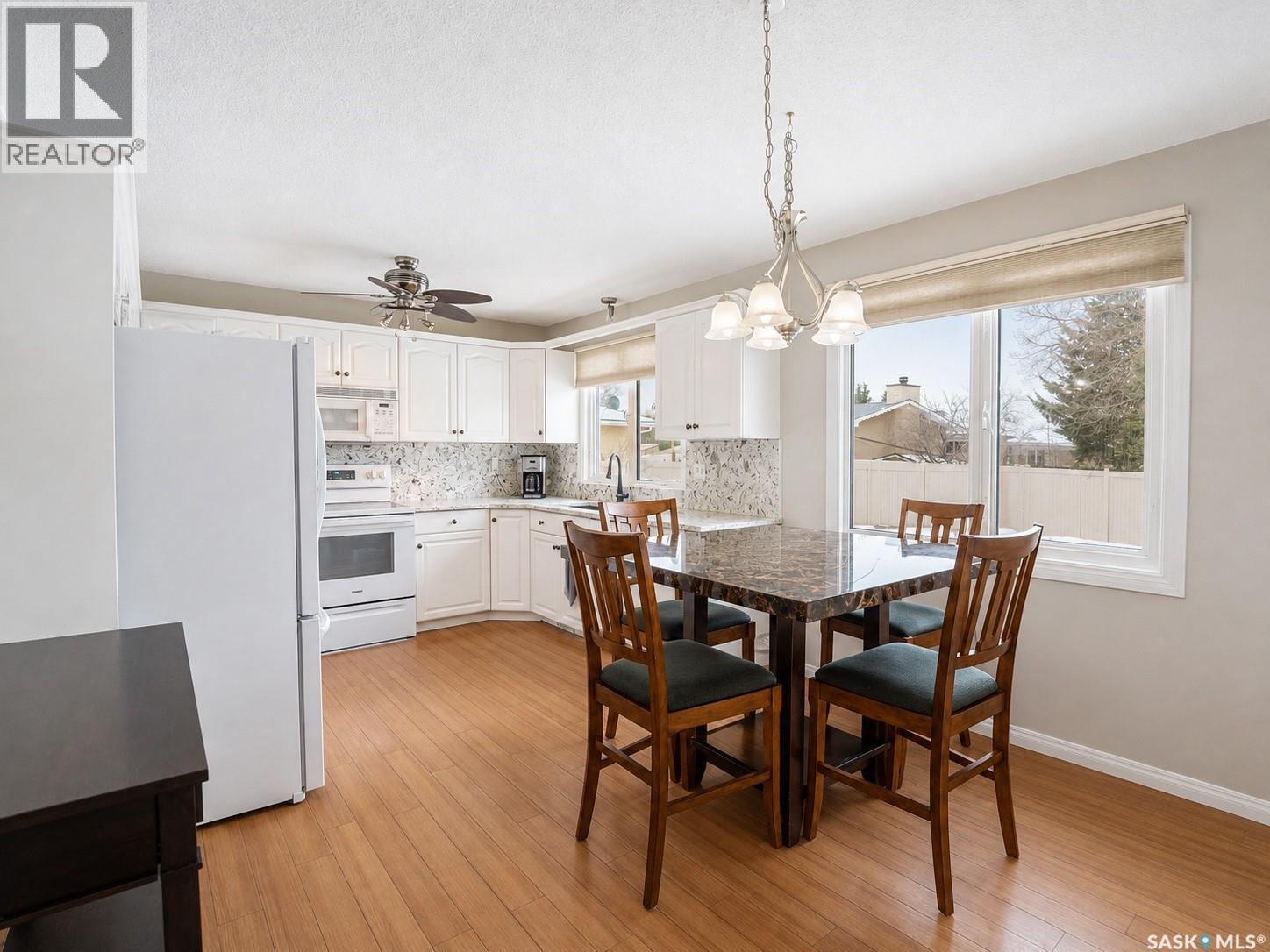 15 Dickinson Crescent, Regina, Saskatchewan  S4R 7K6 - Photo 5 - SK045553