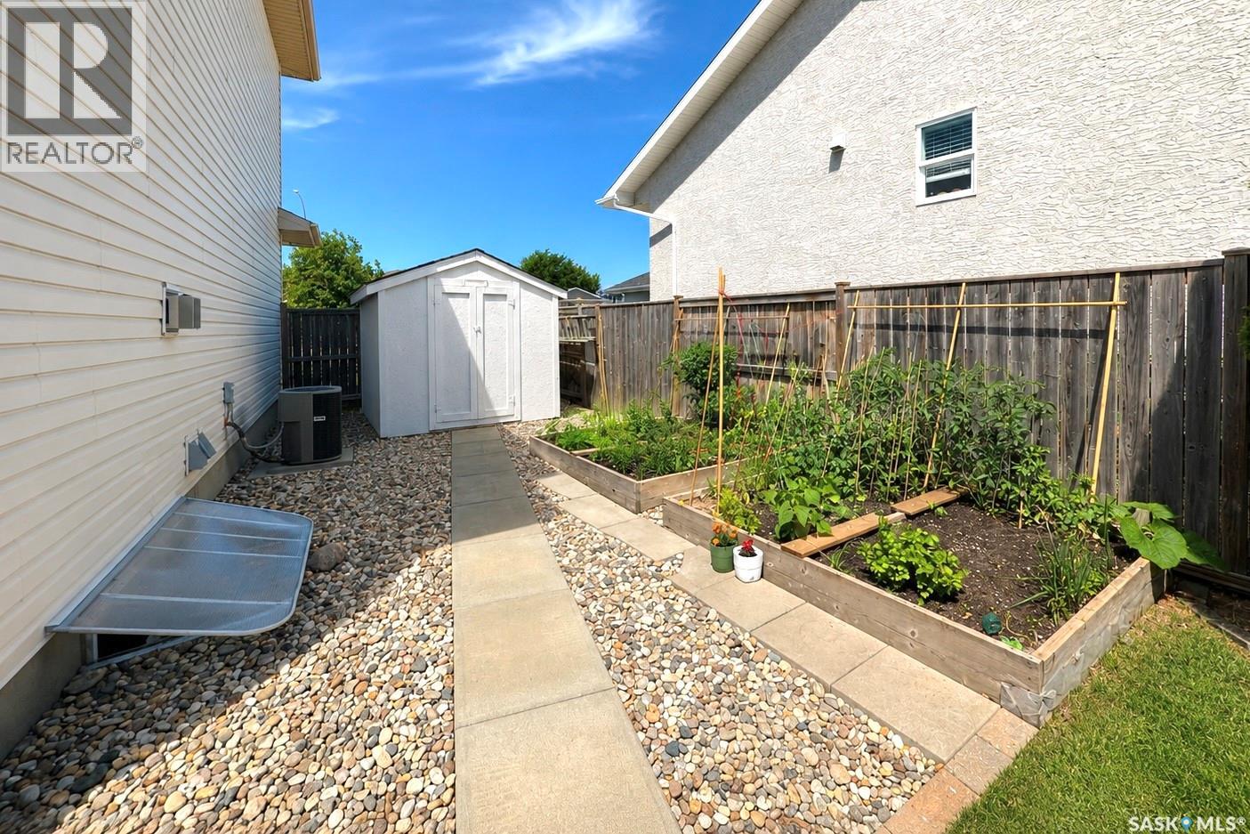 338 Stensrud Road, Saskatoon, Saskatchewan  S7W 1B4 - Photo 51 - SK045594