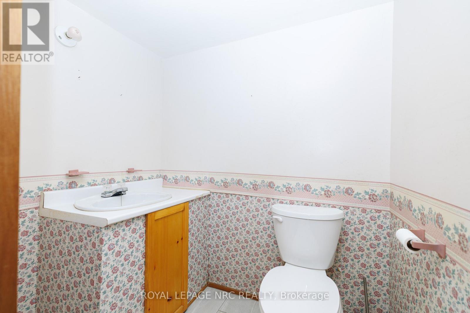 8 Kerwin Gate, St. Catharines, Ontario  L2N 4J8 - Photo 5 - X13128554