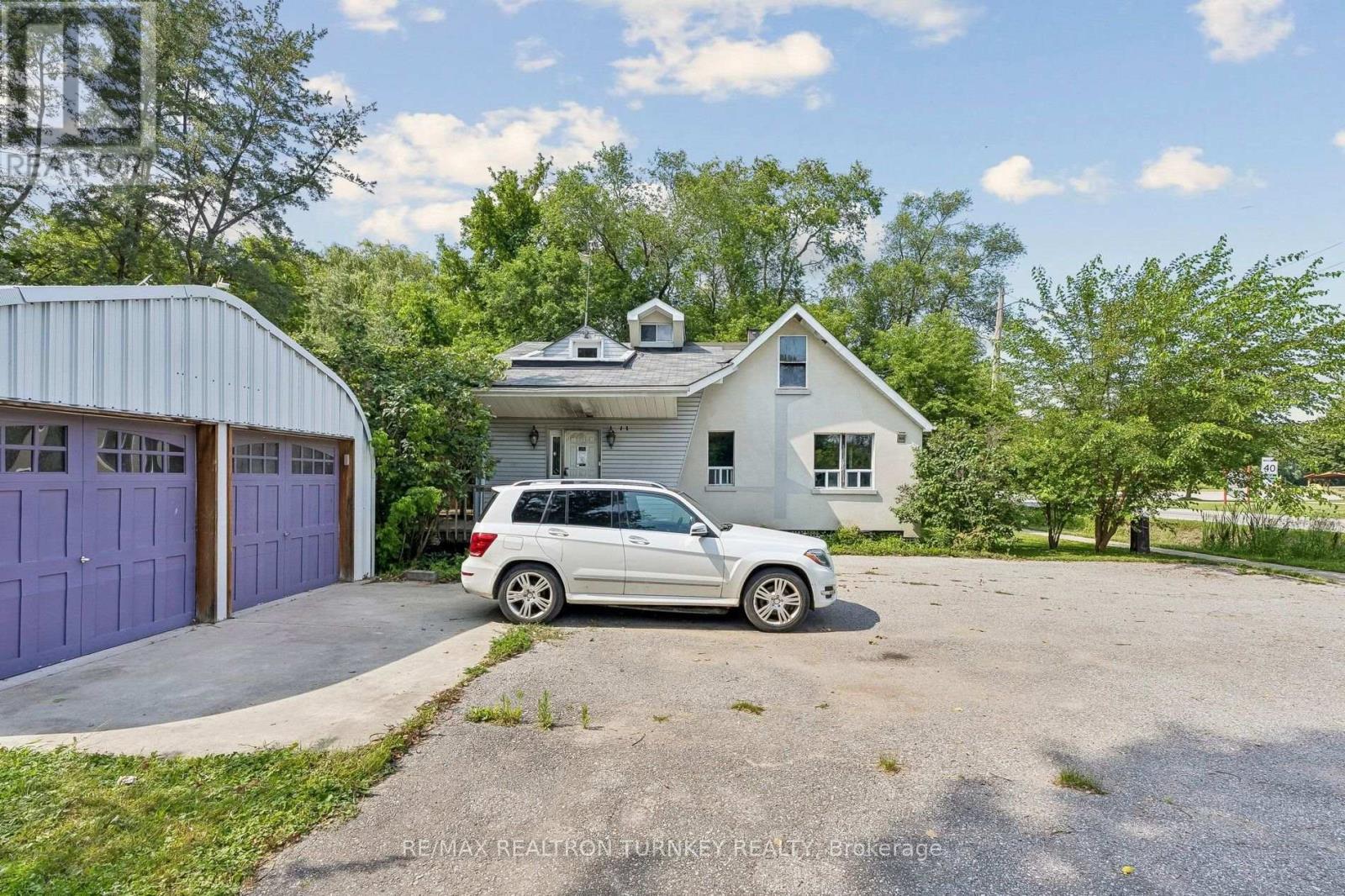 18930 Dufferin Street, King, Ontario  L3Y 4V9 - Photo 11 - N13610340