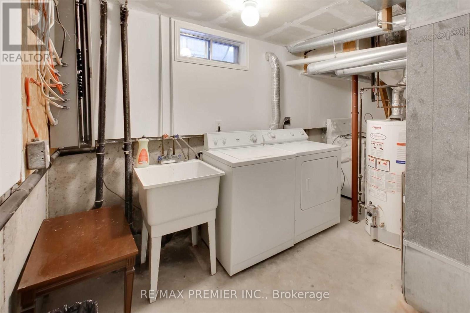 Bsmt - 77 Fox Run, Barrie, Ontario L4N 5L6 - Photo 12 - S13597510