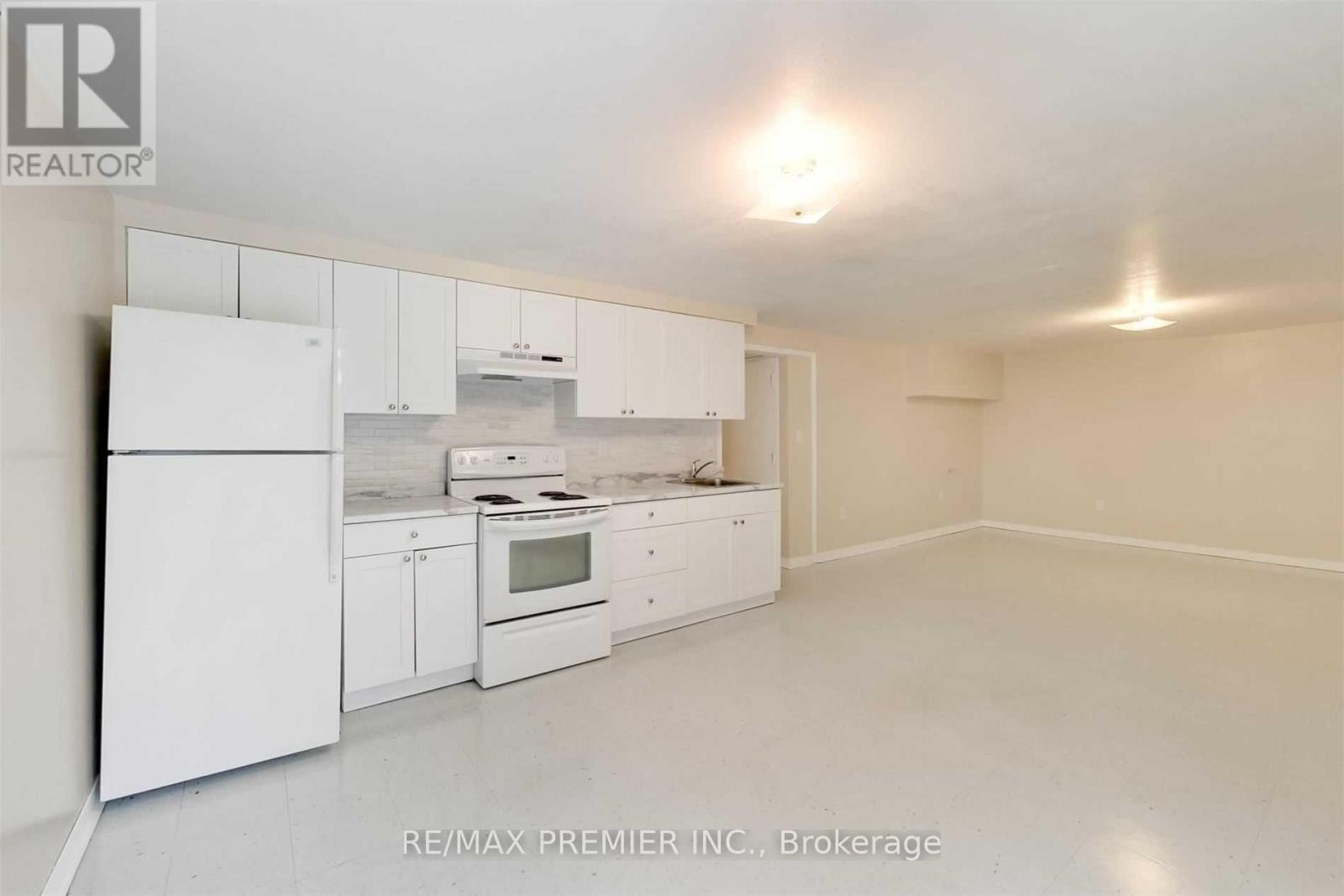 Bsmt - 77 Fox Run, Barrie, Ontario L4N 5L6 - Photo 4 - S13597510