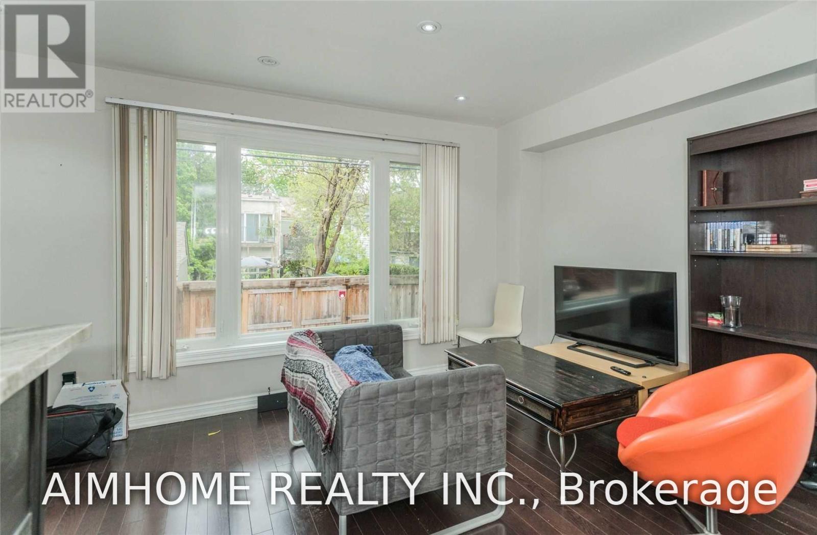 Main - 212 Milan Street, Toronto, Ontario  M5A 3Z6 - Photo 3 - C13681066