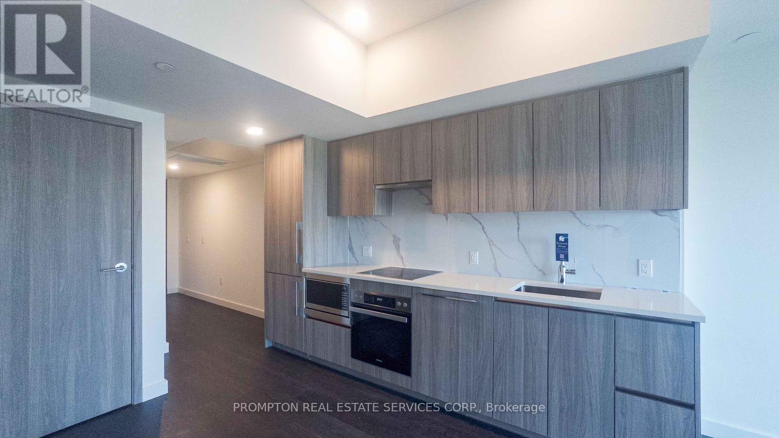 5907 - 3 Concord Cityplace Way, Toronto, Ontario  M5V 0X4 - Photo 3 - C13681086