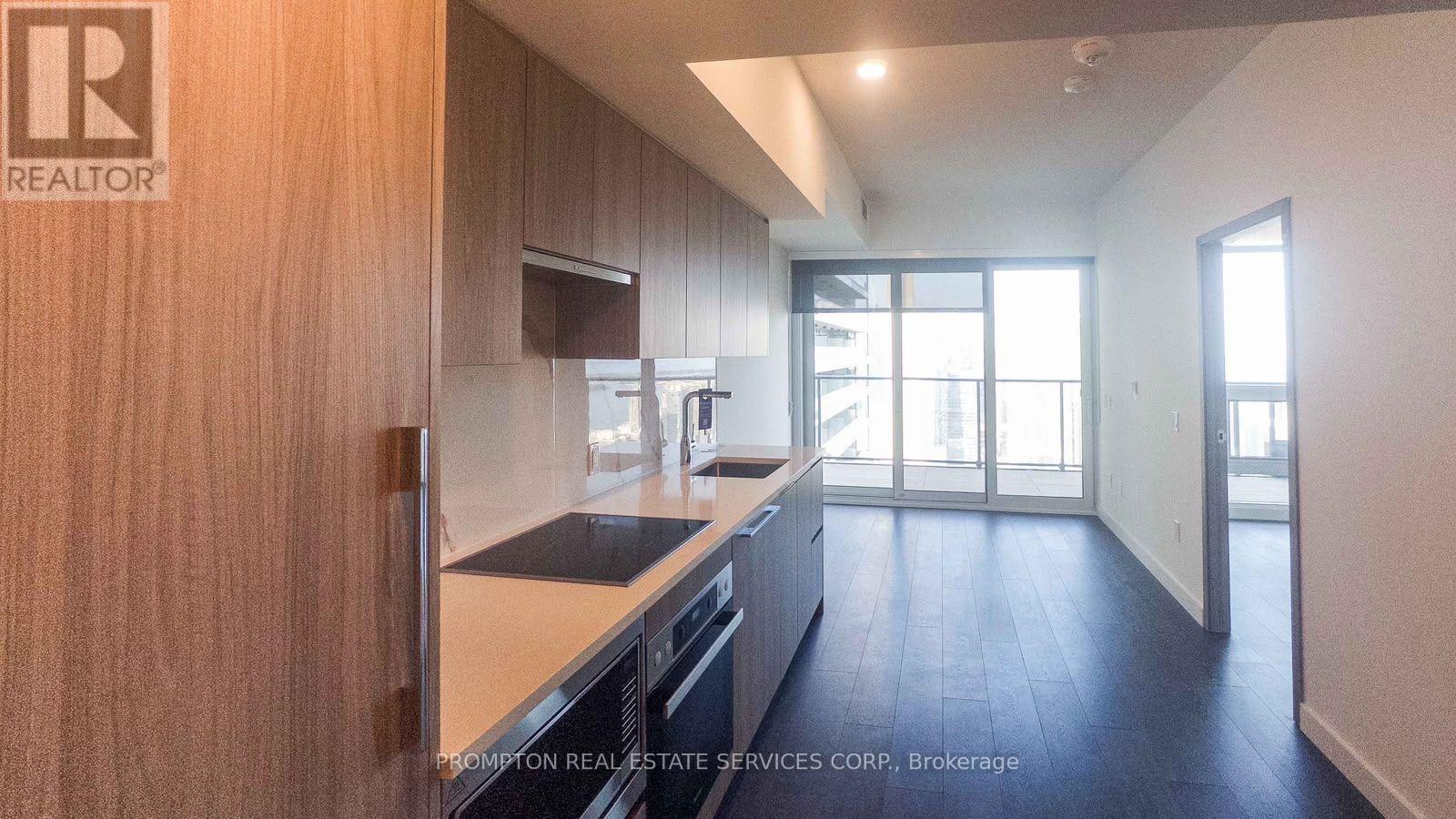 5907 - 3 Concord Cityplace Way, Toronto, Ontario  M5V 0X4 - Photo 4 - C13681086