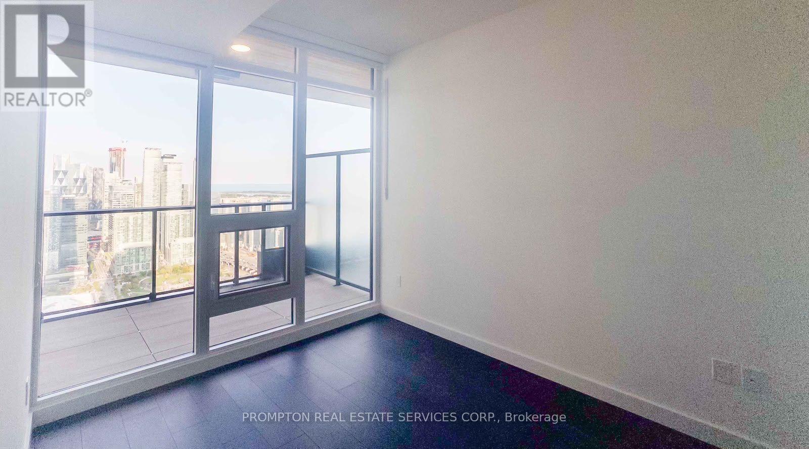 5907 - 3 Concord Cityplace Way, Toronto, Ontario  M5V 0X4 - Photo 6 - C13681086