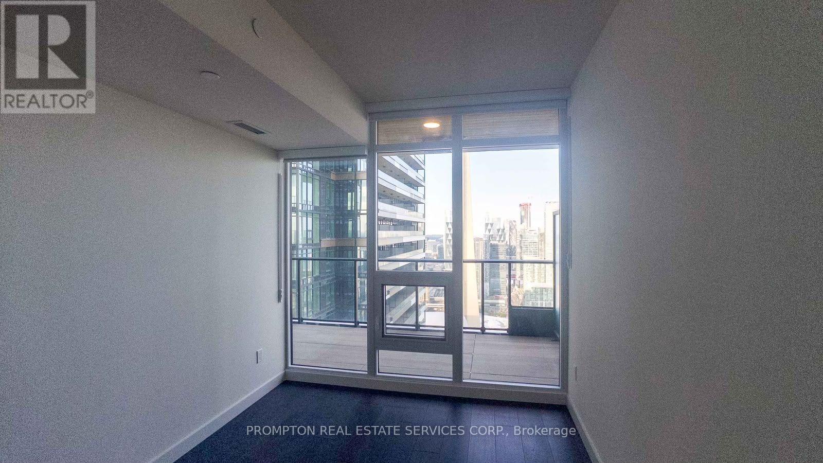 5907 - 3 Concord Cityplace Way, Toronto, Ontario  M5V 0X4 - Photo 7 - C13681086