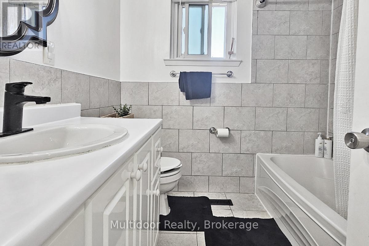 50 Rosalynne Avenue, Clarington, Ontario  L1C 3X8 - Photo 12 - E13681082