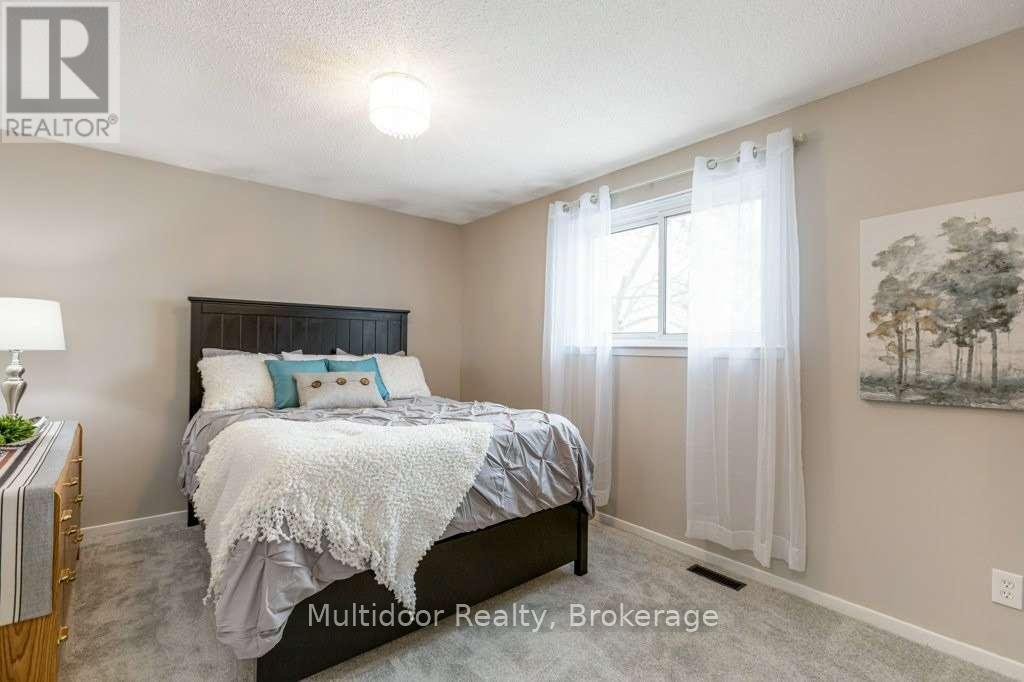 50 Rosalynne Avenue, Clarington, Ontario  L1C 3X8 - Photo 18 - E13681082