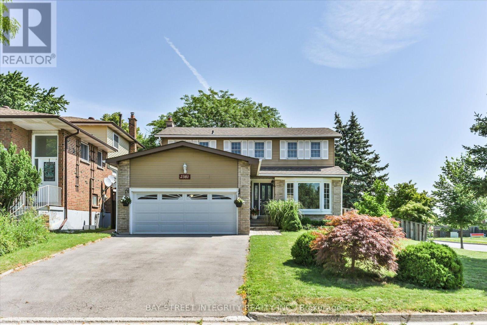 2381 Lyford Lane, Burlington, Ontario  L7P 3Y8 - Photo 2 - W13632284
