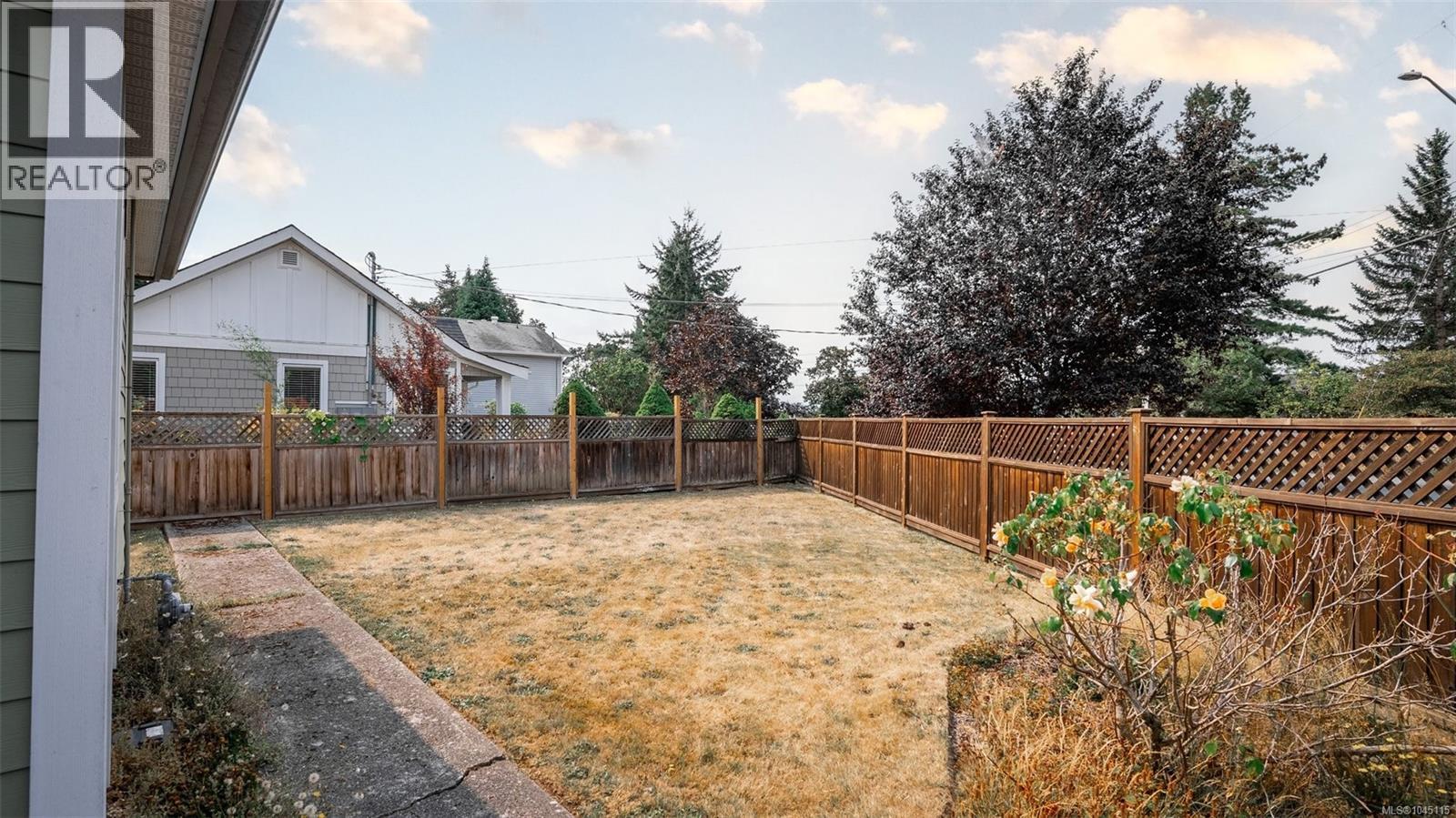 9 Camden Ave, View Royal, British Columbia  V8Z 1P6 - Photo 7 - 1045115