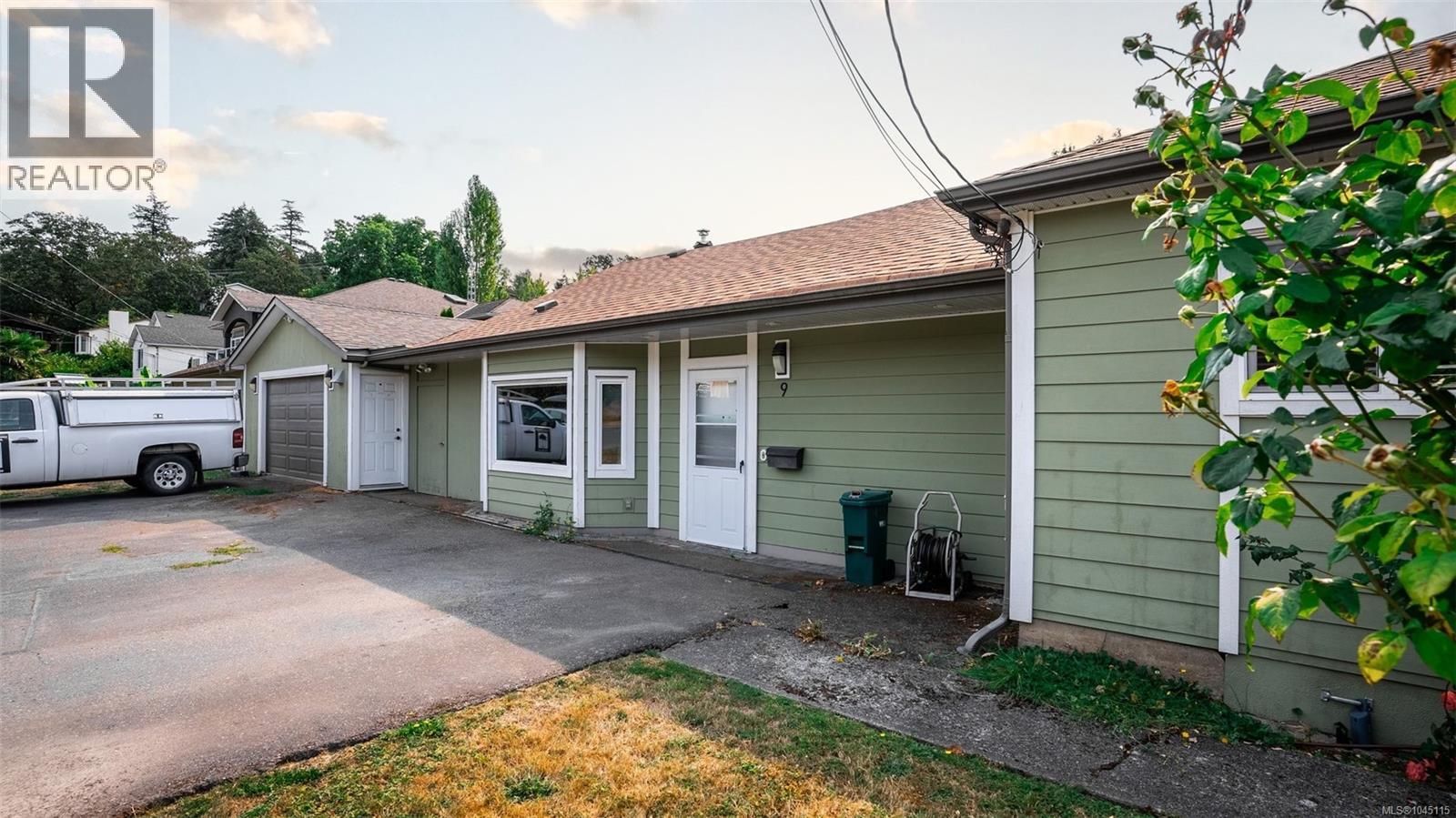 9 Camden Ave, View Royal, British Columbia  V8Z 1P6 - Photo 8 - 1045115
