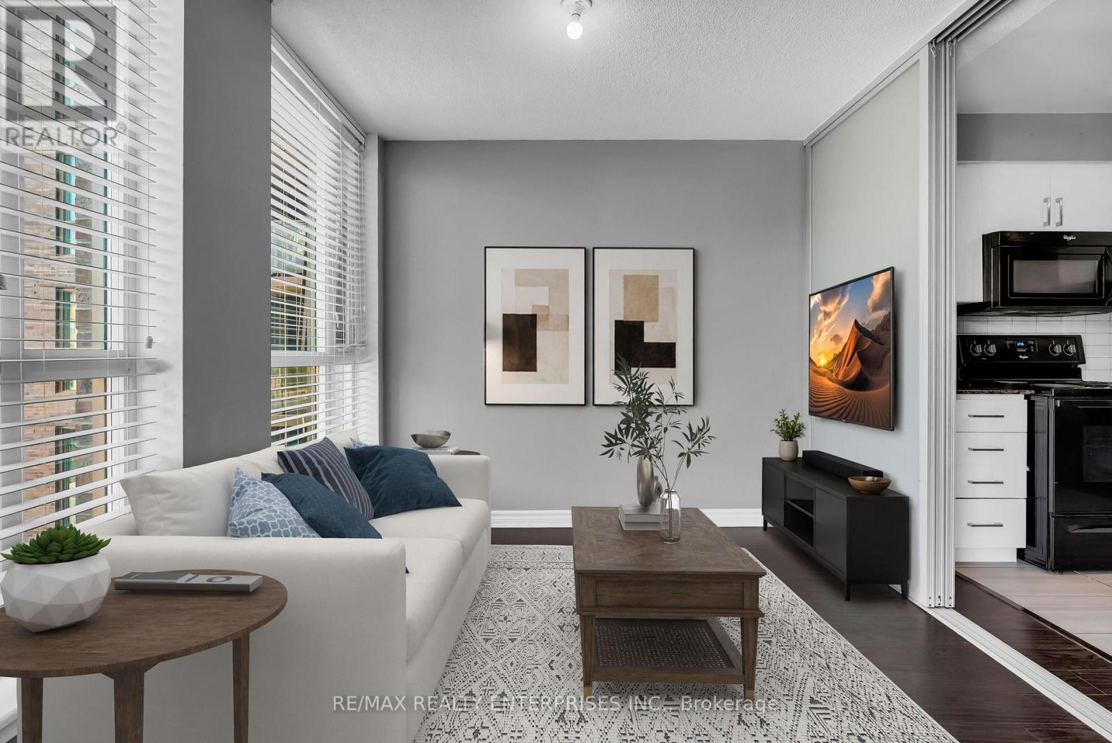 522 - 80 ESTHER LORRIE DRIVE Toronto (West Humber-Clairville) Ontario Canada M9W4V1 4