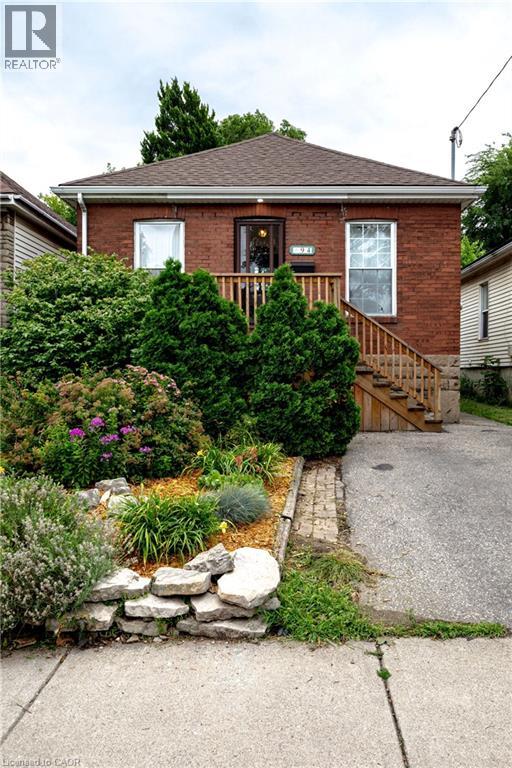 94 Edgemont Street N, Hamilton, Ontario  L8H 4C8 - Photo 2 - 40848316