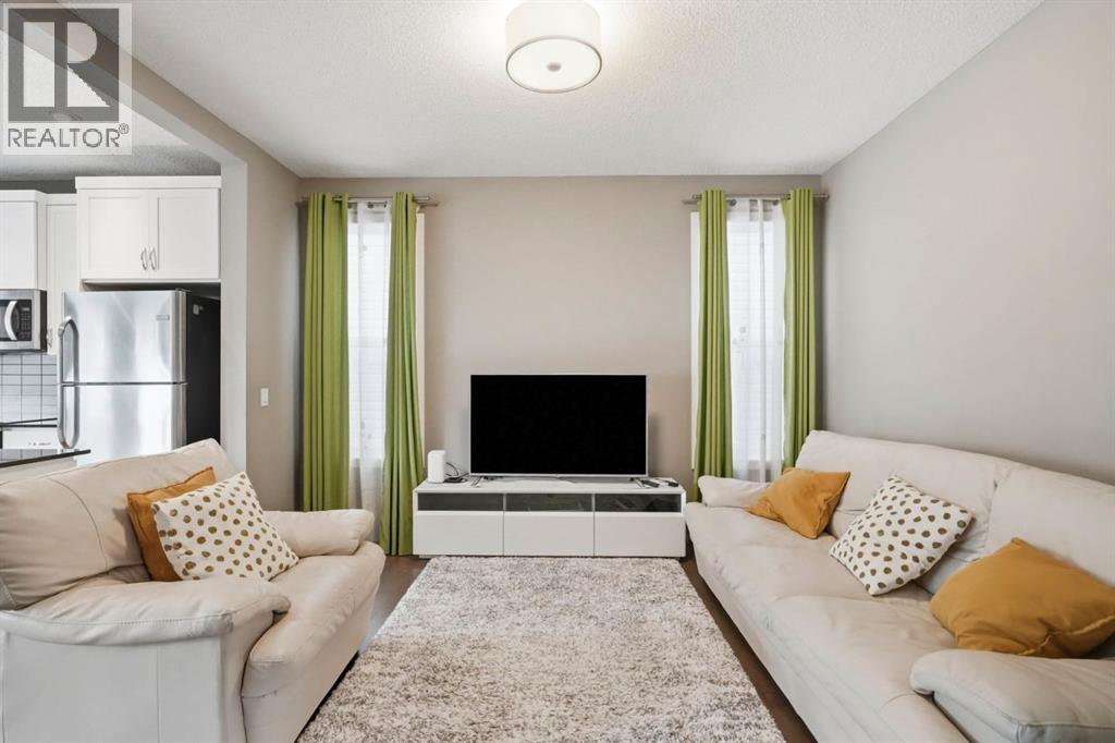 98 Panton Way NW, Calgary, Alberta T3K 0X2 - Photo 3 - A2330168
