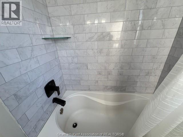 119 Lorne Avenue, Wallaceburg, Ontario  N8A 3Y9 - Photo 27 - 26019929