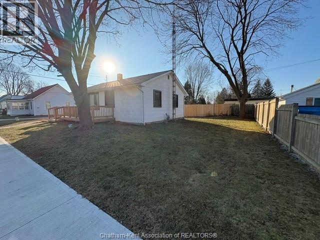 119 Lorne Avenue, Wallaceburg, Ontario  N8A 3Y9 - Photo 3 - 26019929