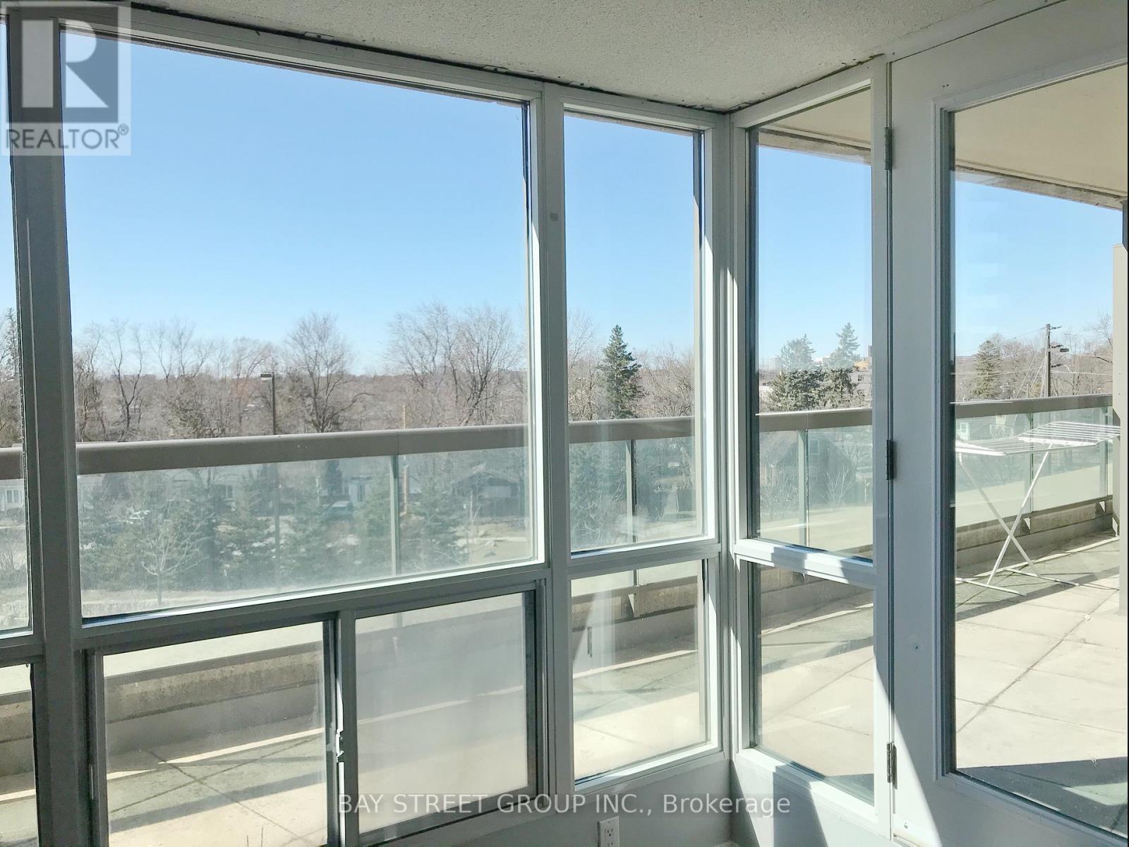 508 - 509 BEECROFT ROAD, Toronto, Ontario