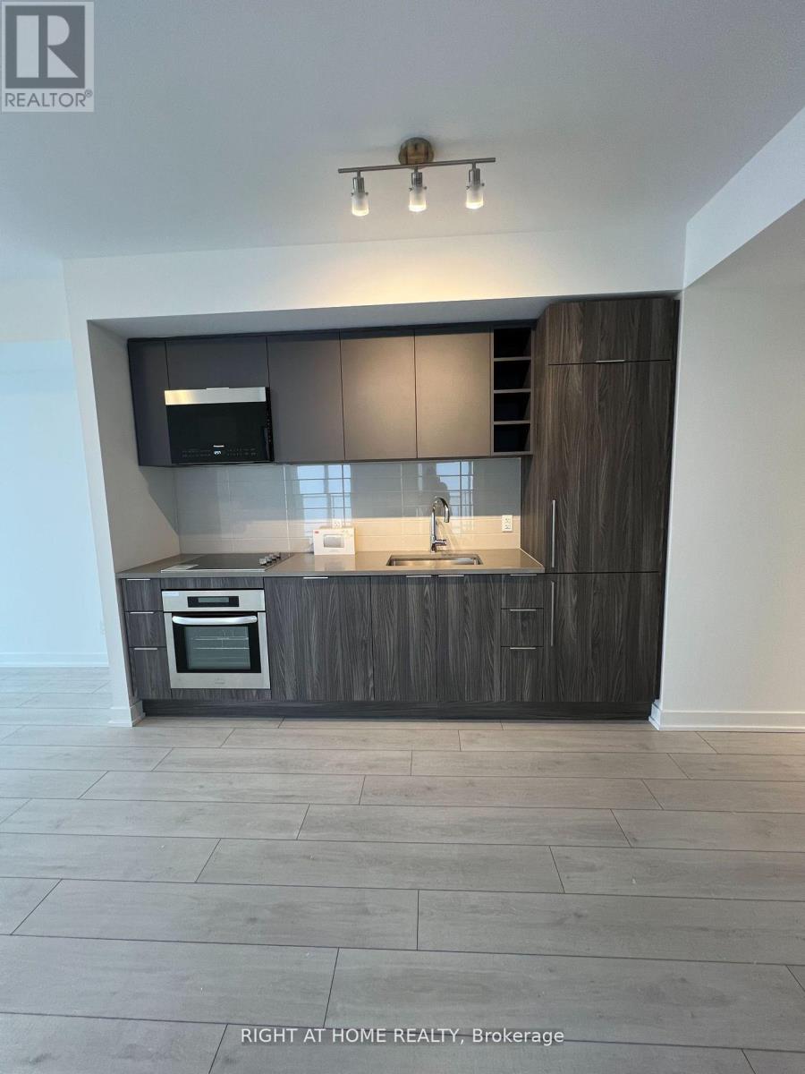 3105 - 2033 Kennedy Road, Toronto, Ontario  M5T 0B9 - Photo 2 - E13681122