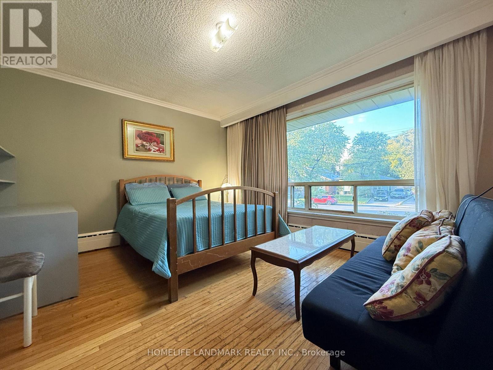 Main Floor Unit - 17 Wishing Well Drive, Toronto, Ontario  M1T 1H9 - Photo 5 - E13681134