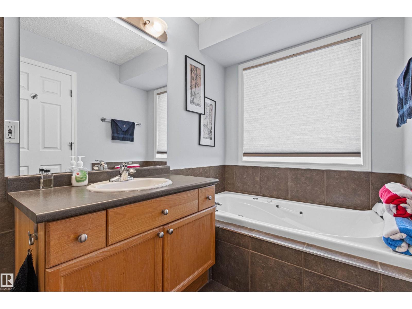 374 Paquin St, Cardiff, Alberta  T8R 2G5 - Photo 12 - E4504139