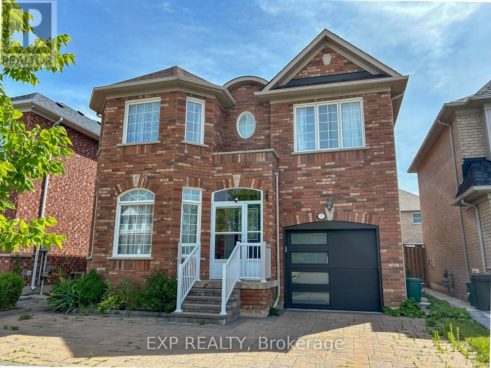 7 Davidoff Street, Markham, Ontario  L6E 1R2 - Photo 2 - N13681144