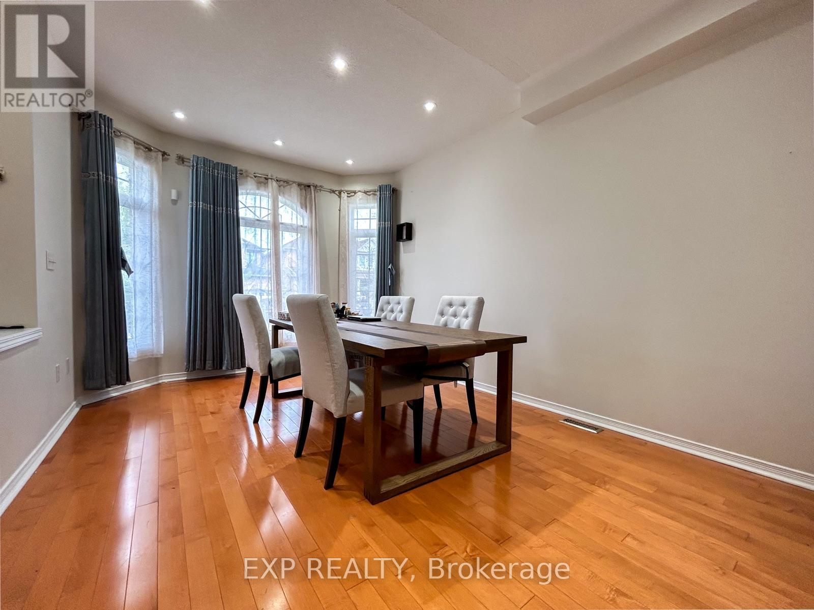 7 Davidoff Street, Markham, Ontario  L6E 1R2 - Photo 4 - N13681144