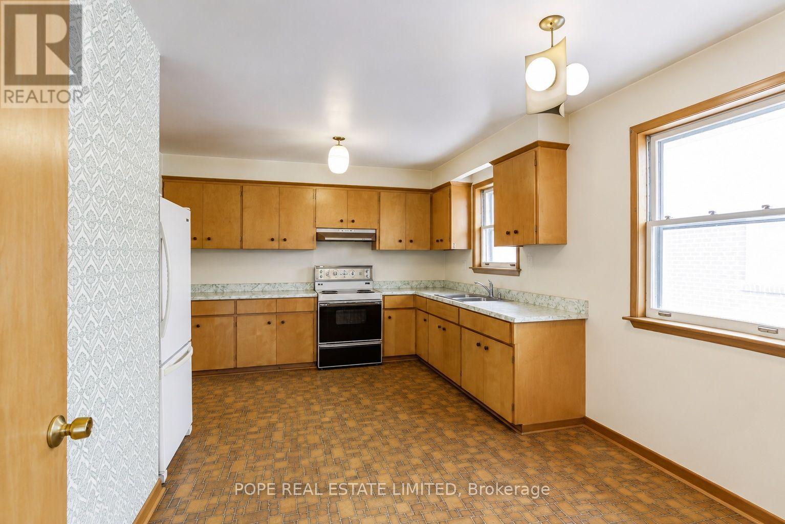 16 Pipestone Place, Toronto, Ontario  M9W 3V4 - Photo 27 - W13681118