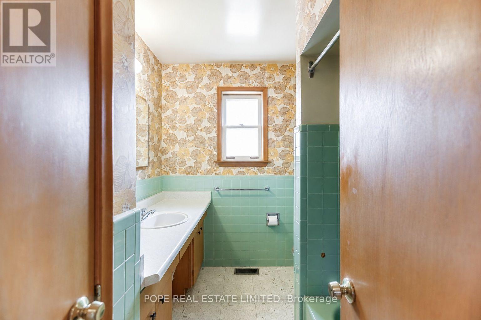 16 Pipestone Place, Toronto, Ontario  M9W 3V4 - Photo 31 - W13681118