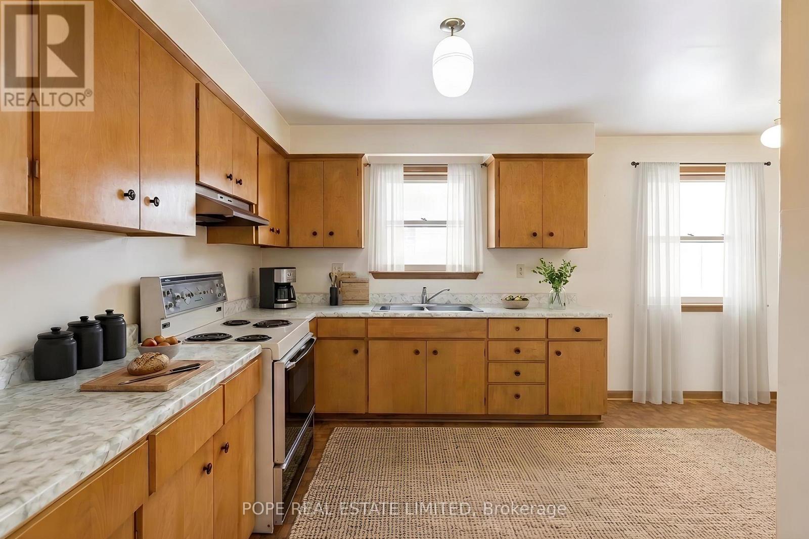 16 Pipestone Place, Toronto, Ontario  M9W 3V4 - Photo 5 - W13681118