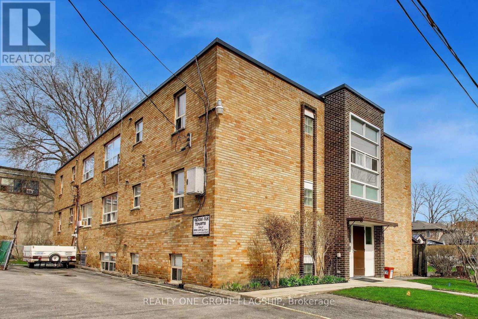9 - 7 Elmwood Avenue S, Mississauga, Ontario  L5G 3J6 - Photo 3 - W13681128