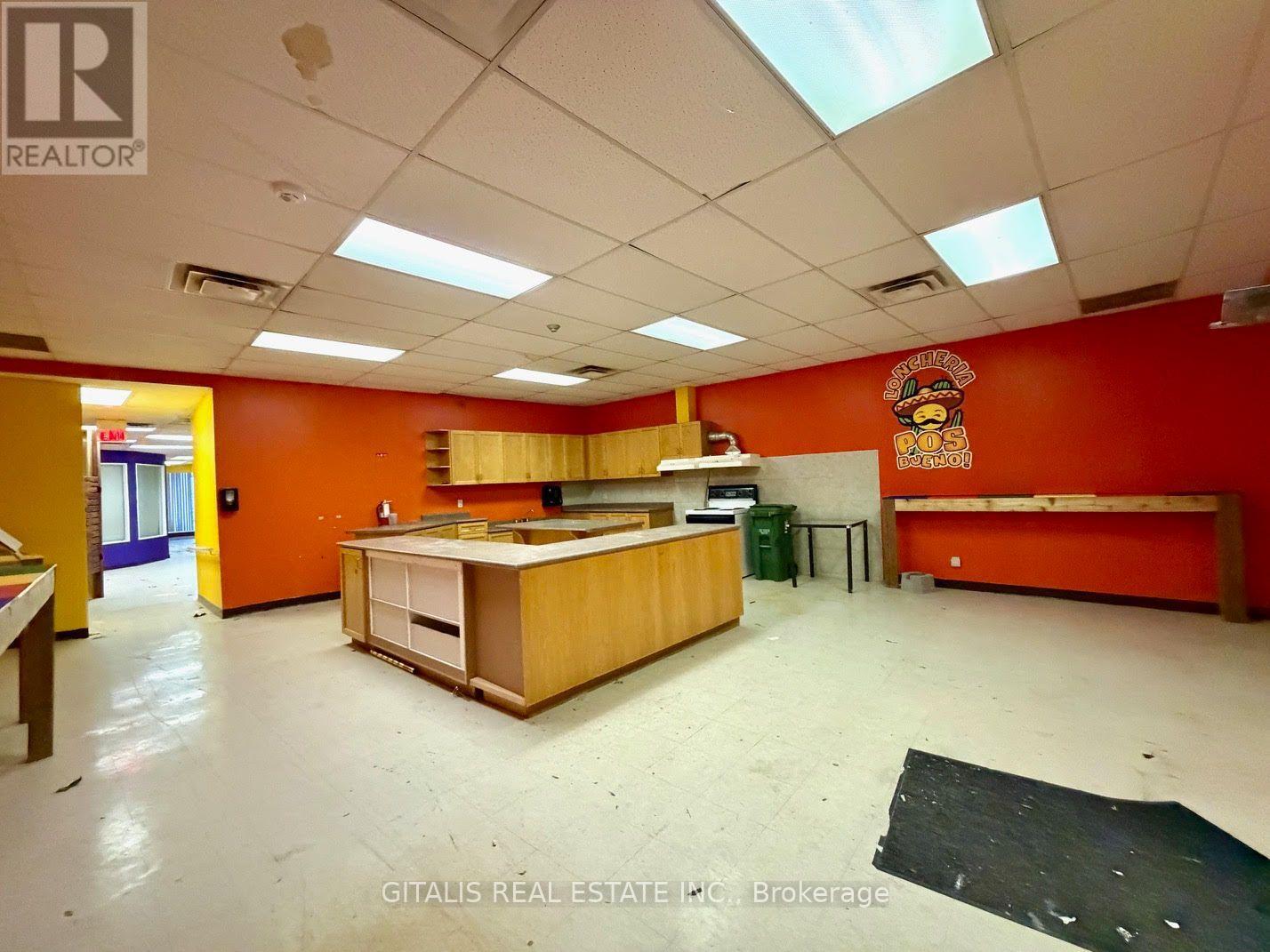 1165 Weston Road, Toronto, Ontario  M6M 4P5 - Photo 6 - W13681132