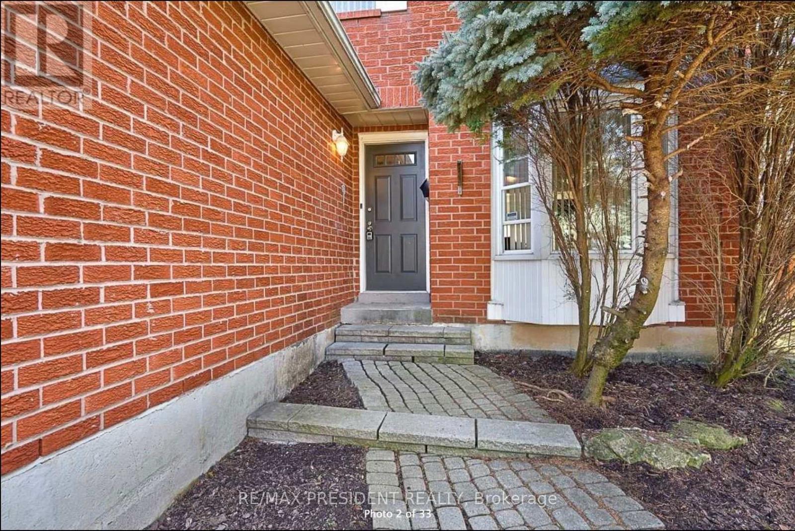 2586 Hammond Road, Mississauga, Ontario  L5K 1T2 - Photo 2 - W13681146